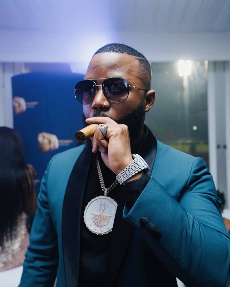 Photo de CASSPER NYOVEST “J’AURAIS AIME ETRE UN ARTISTE NIGERIAN”