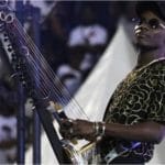 ELOW’N FAIT L’APOLOGIE DE LA BEAUTÉ FEMININE DANS SON NOUVEAU SINGLE BAPTISÉ «COMBINE»
